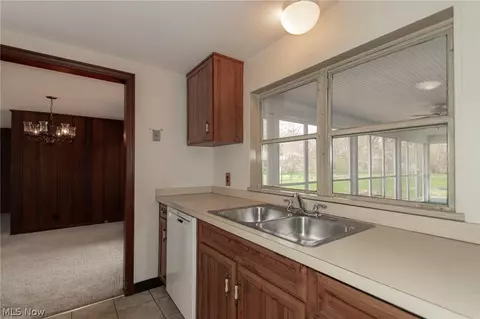 Kitchen - 8101 Middlesex Rd, Mentor, OH 44060 photo 1 of 2