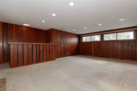 Living - 8101 Middlesex Rd, Mentor, OH 44060 photo 4 of 5