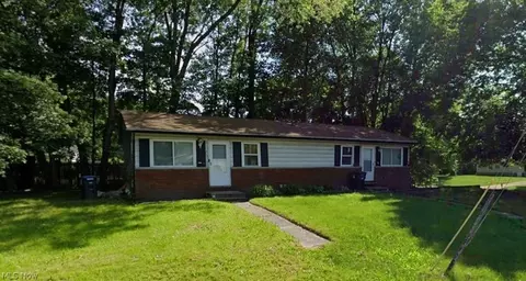 1382 Bellevue Ave, Akron, OH 44320