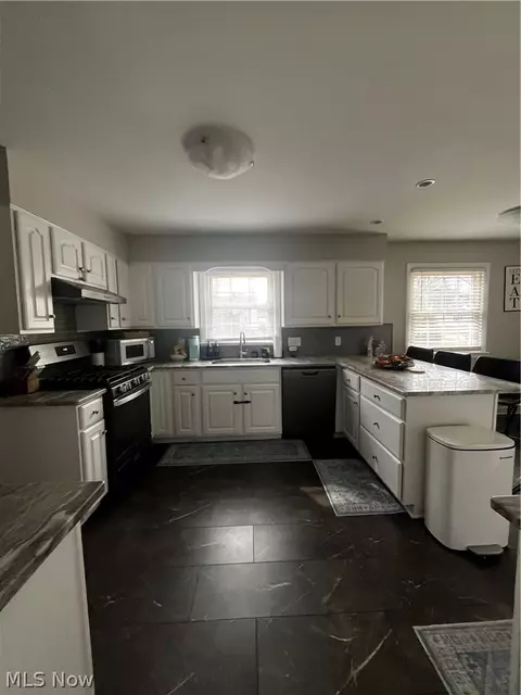 Kitchen - 8260 Windham Dr, Mentor, OH 44060 photo 1 of 1