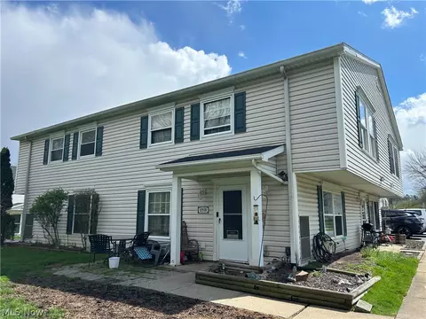 175 Ivy Hill Ln #B-46, Medina, OH 44256