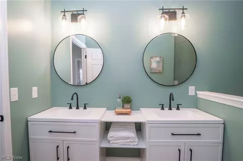 Bath - 6980 Knight Ave NW, Canton, OH 44708 photo 2 of 4