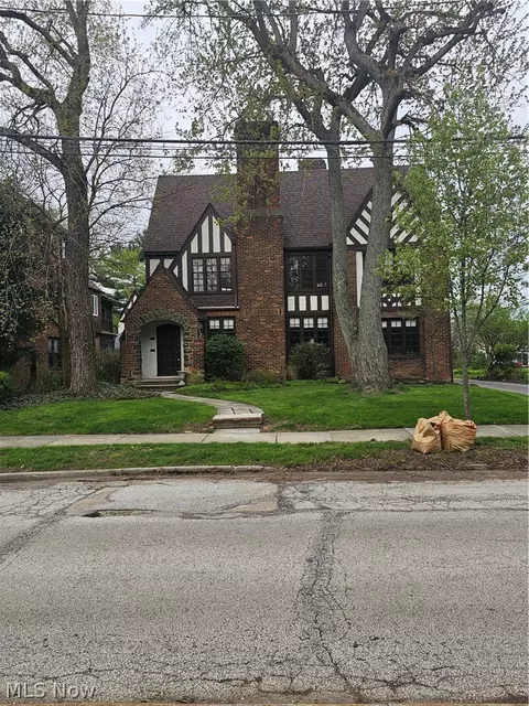 3448 Lynnfield Rd, Shaker Heights, OH 44122