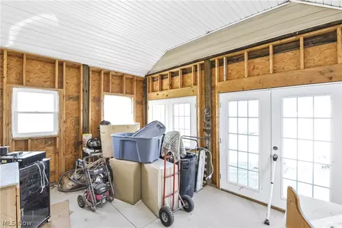 Entry Way - 18022 State Route 301, Lagrange, OH 44050 photo 2 of 5