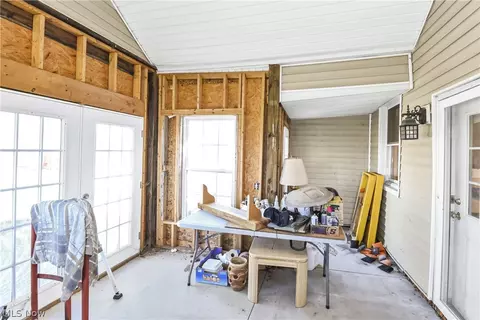 Entry Way - 18022 State Route 301, Lagrange, OH 44050 photo 3 of 5