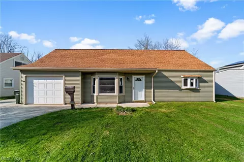 4895 Redwood Dr, Sheffield Lake, OH 44054