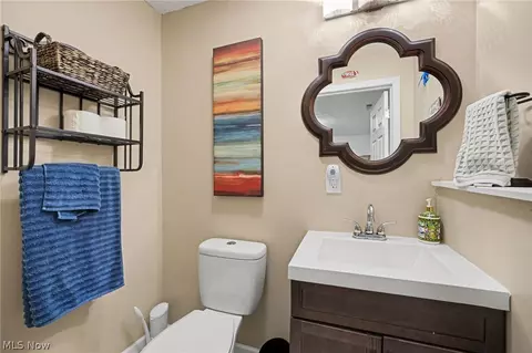 Bath - 3671 Windjammer Cv, Aurora, OH 44202 photo 2 of 2