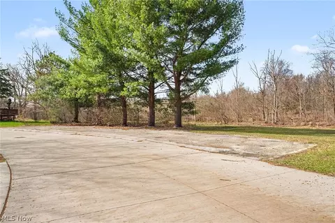 Exterior - 3671 Windjammer Cv, Aurora, OH 44202 photo 6 of 7