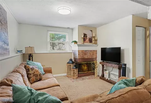 Living - 3671 Windjammer Cv, Aurora, OH 44202 photo 1 of 2