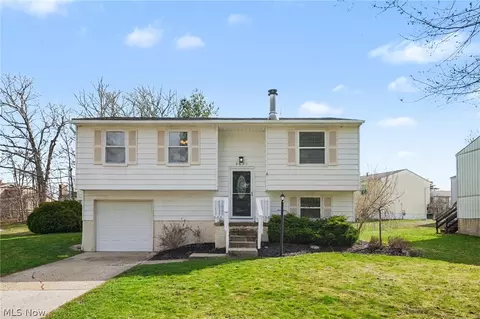 Exterior - 3671 Windjammer Cv, Aurora, OH 44202 photo 2 of 7