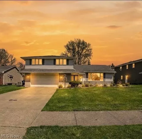 1905 Camberly Dr, Cleveland, OH 44124