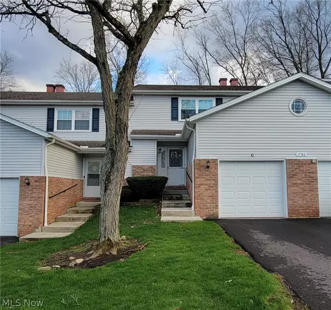 1780 Rolling Hills Dr #C, Twinsburg, OH 44087