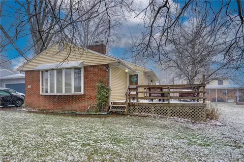 73 Kline Ave, Mogadore, OH 44260