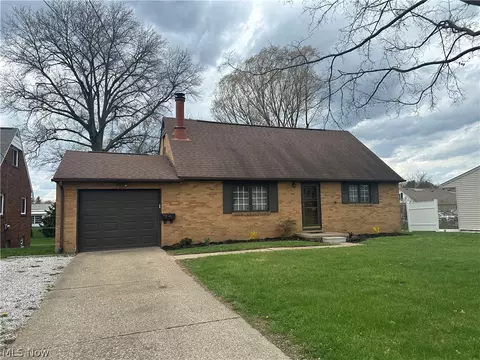 545 NW Royer Ave NW, North Canton, OH 44720