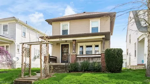 752 Larzelere Ave, Zanesville, OH 43701