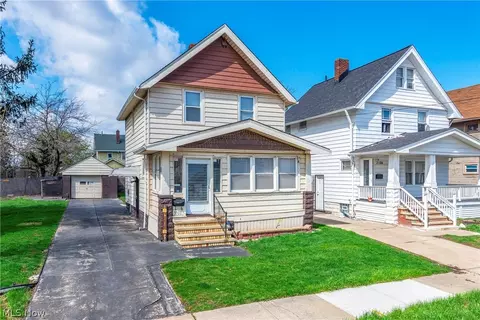 3110 W 111th St, Cleveland, OH 44111