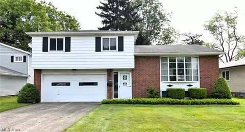 6531 Arbordale Ave, Solon, OH 44139