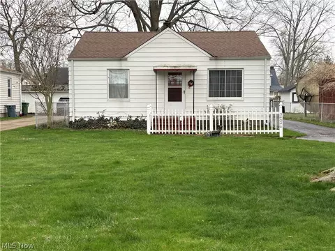 34046 Sylvia Dr, Eastlake, OH 44095