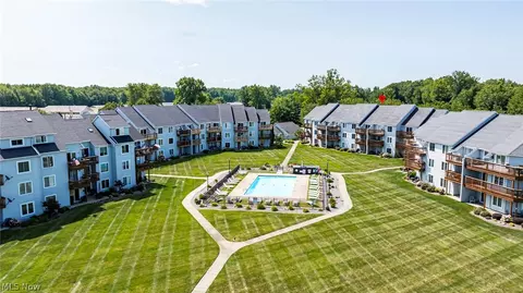 6035 Lake Rd W #423, Ashtabula, OH 44004