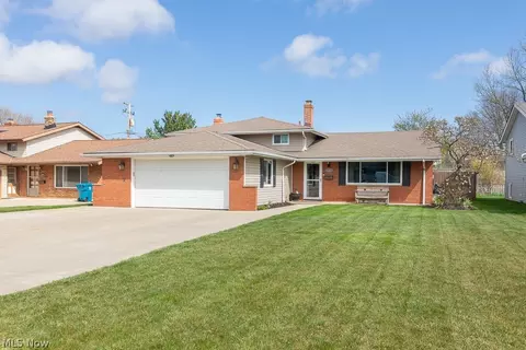 24798 Mitchell Dr, North Olmsted, OH 44070