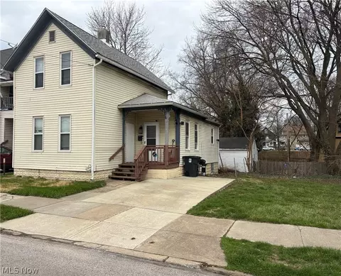 361 Cross St, Akron, OH 44311