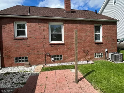 Exterior - 233 E Main St, Girard, OH 44420 photo 2 of 7