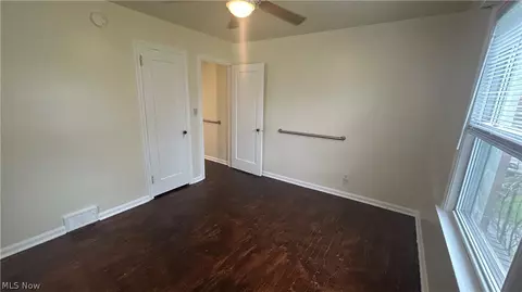 Bedroom - 233 E Main St, Girard, OH 44420 photo 2 of 2