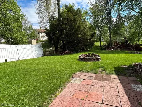Exterior - 233 E Main St, Girard, OH 44420 photo 3 of 7