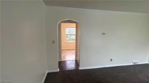 Entry Way - 233 E Main St, Girard, OH 44420 photo 10 of 12