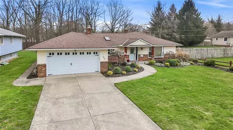 383 Balmoral Dr, Richmond Heights, OH 44143