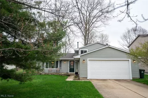 5799 Springwood Ct, Mentor On The Lake, OH 44060
