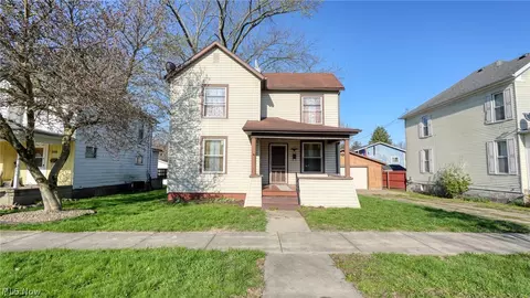606 S 7th St, Cambridge, OH 43725