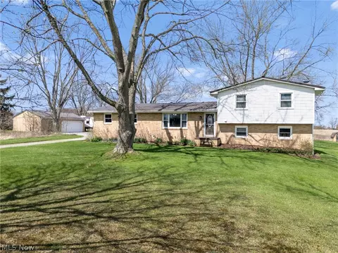 10805 Easton St NE, Alliance, OH 44601