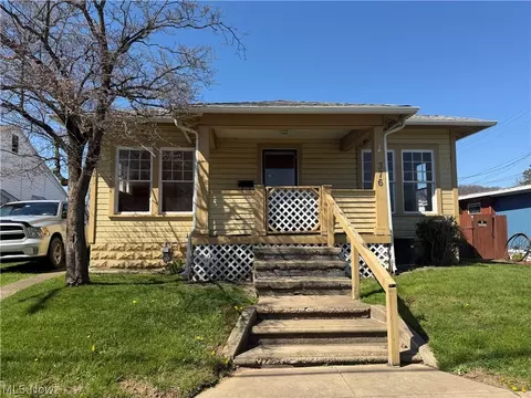 376 E State St, Newcomerstown, OH 43832