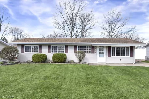 9232 Coventry Dr, Northfield, OH 44067