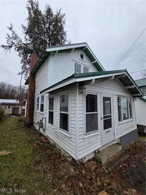 11795 Shady Ave, Conneaut Lake, PA 16316