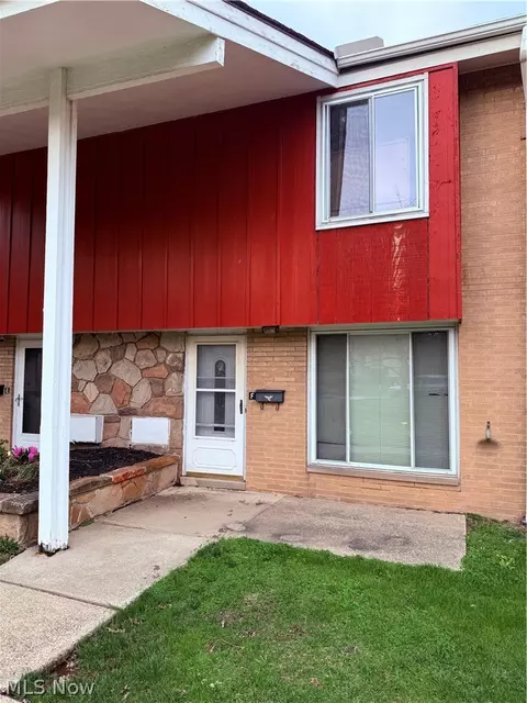 1255 E 279th St #3F, Euclid, OH 44132