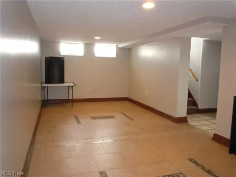 23896 Devoe Ave, Euclid, OH 44123 photo 9