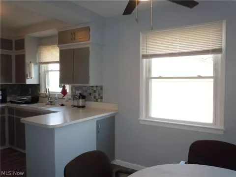 23896 Devoe Ave, Euclid, OH 44123 photo 3