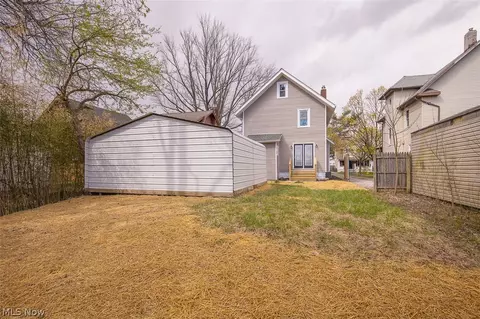Exterior - 92 E Ido Ave, Akron, OH 44301 photo 3 of 4