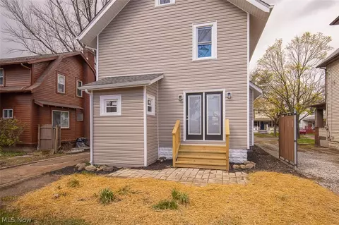 Exterior - 92 E Ido Ave, Akron, OH 44301 photo 2 of 4