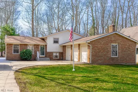 1224 Grassmere St SE, North Canton, OH 44709