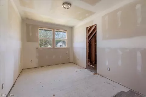 Bedroom - 1708 W 8th St, Ashtabula, OH 44004 photo 1 of 5