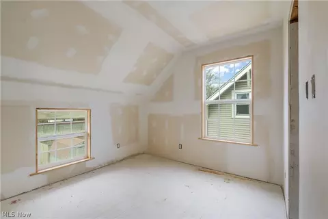 Bedroom - 1708 W 8th St, Ashtabula, OH 44004 photo 2 of 5