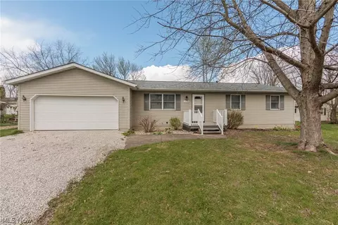 178 E Prospect St, Smithville, OH 44677
