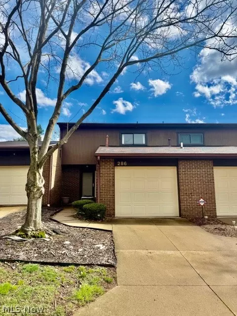 286 Millcreek Dr, Akron, OH 44307