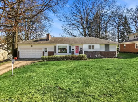3337 Kingston Ln, Youngstown, OH 44511