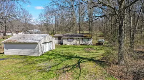 5556 Shaffer Rd NW, Warren, OH 44481