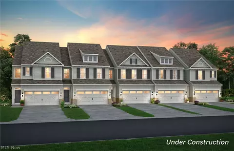 945 Memory Ln # -4, Aurora, OH 44202