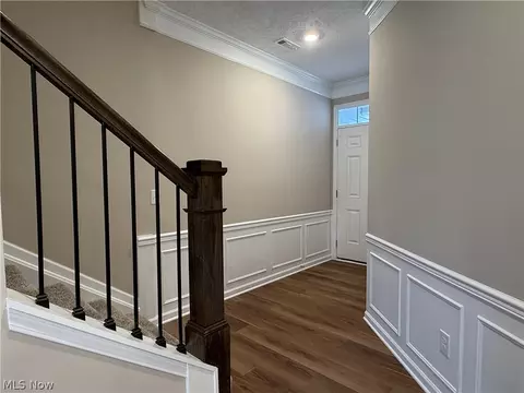 Entry Way - 945 Memory Ln # -4, Aurora, OH 44202 photo 3 of 9